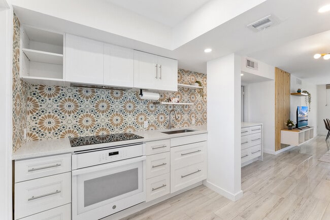 Building Photo - 3001 S Course Dr