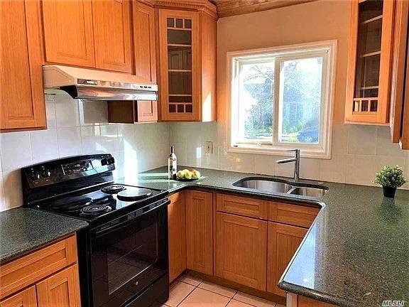 Building Photo - 68 Willets Dr