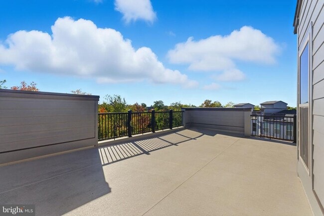 Building Photo - 2490 Connector Aly