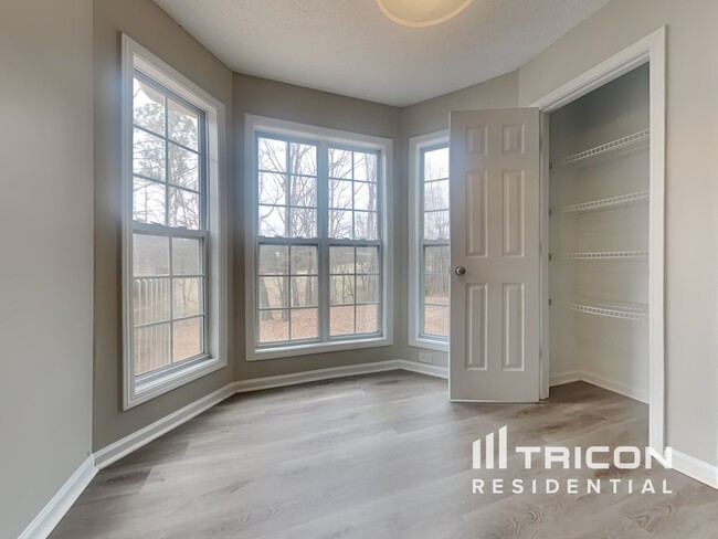 Building Photo - 1619 Spring Hill Ct