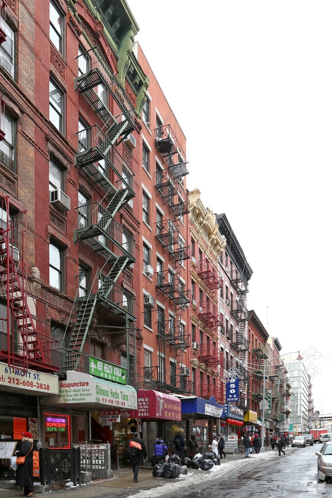 Building Photo - 65 Mott St