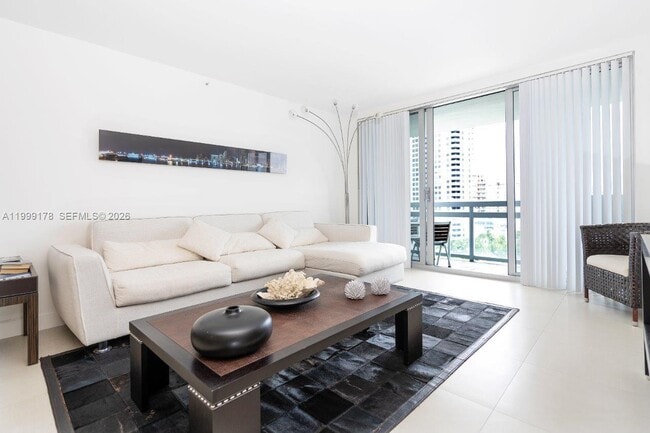 Building Photo - 1500 Bay Rd