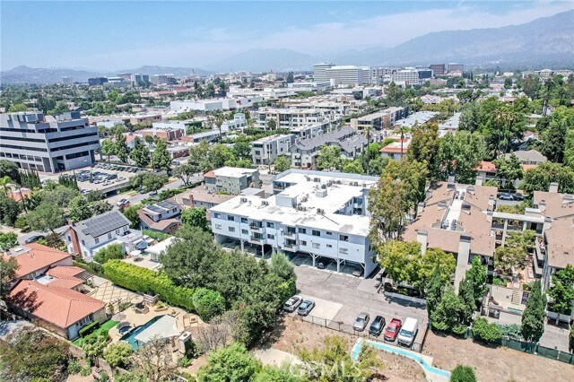 Building Photo - 972 E California Blvd