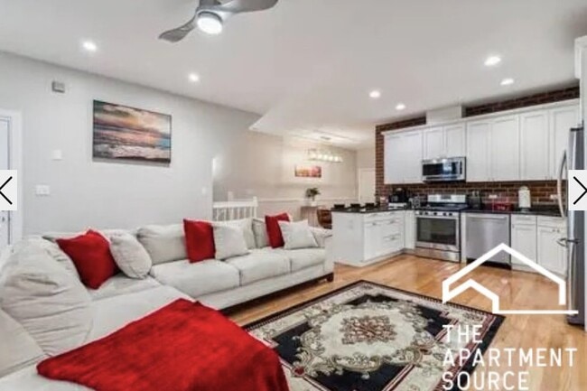 Building Photo - 3935 S Wells St