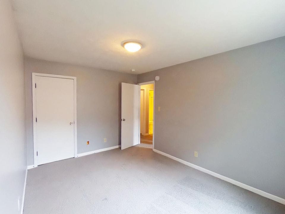 Building Photo - 7545 Fox Fern Dr