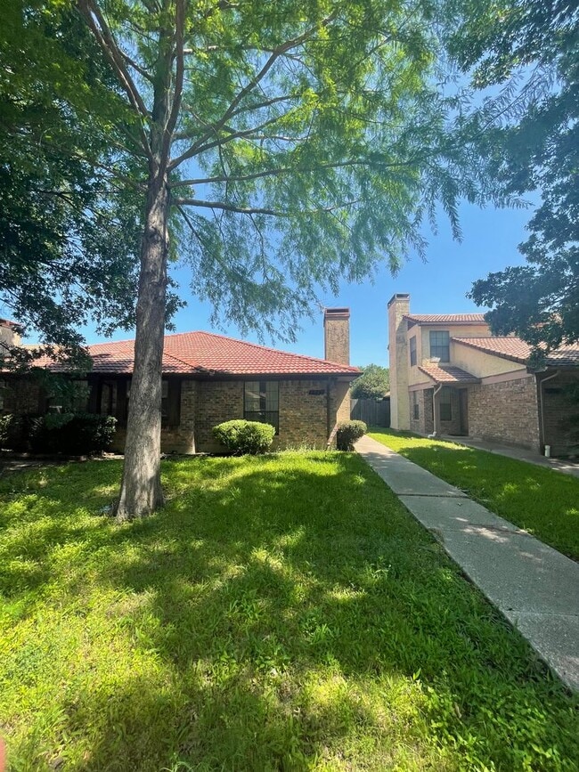 Building Photo - 2 Bedrooms, 2 Bathrooms, Near Northhaven &...