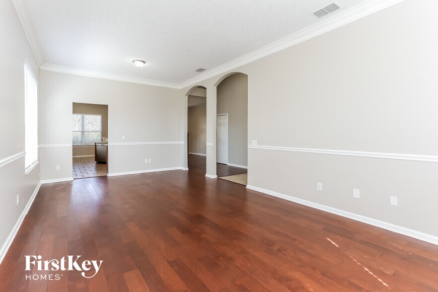 Building Photo - 8311 Abbeyfield Dr