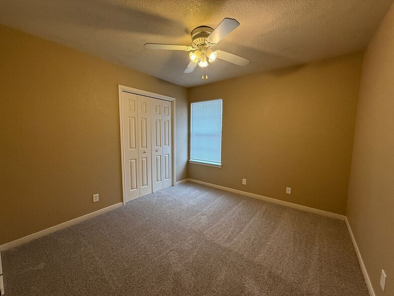 Building Photo - 4700 John David Dr