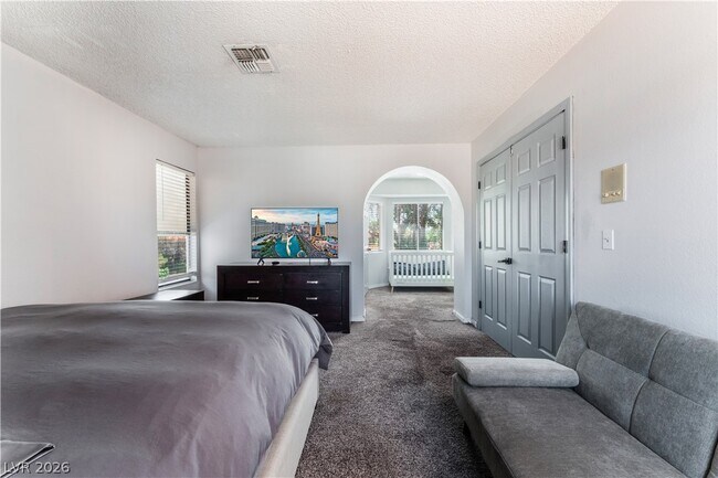 Building Photo - 9005 Feather River Ct