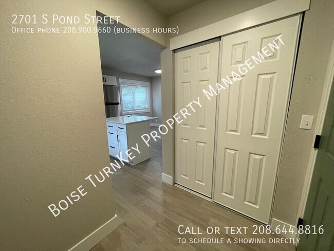 Building Photo - 2701 S Pond St