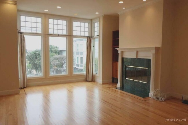 Building Photo - 4509 25th St