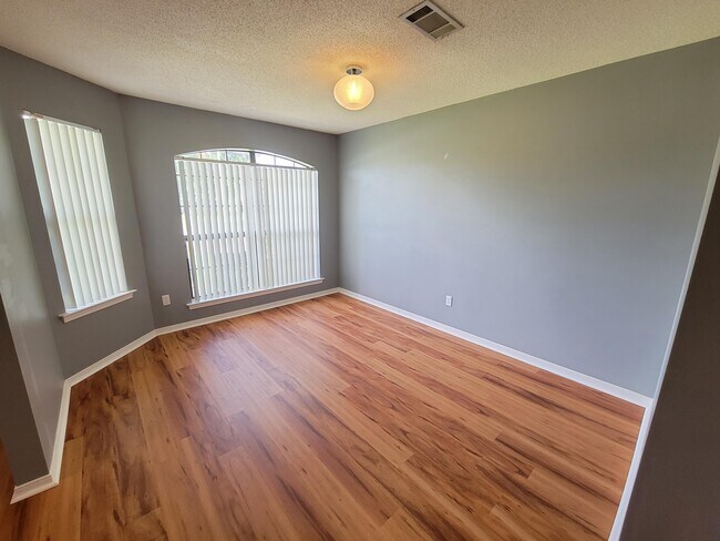 Building Photo - 2256 Orion Lake Dr