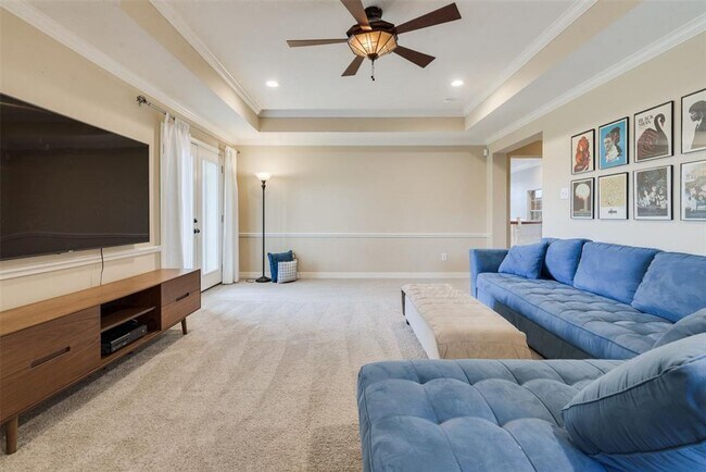 Building Photo - Stunning Home in Falcon Point!