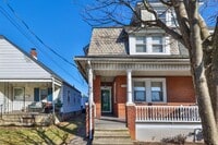 Building Photo - 1104 Elm St