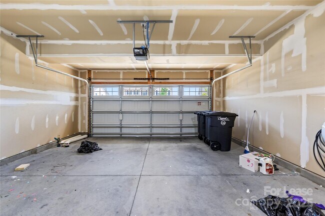 Building Photo - 7011 Waterwheel St SW