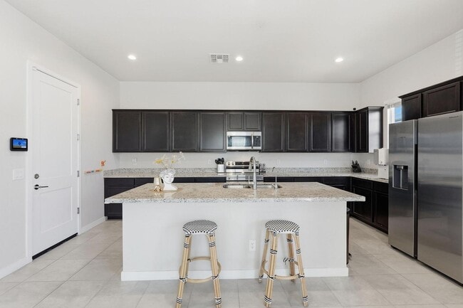 Building Photo - 1521 S Senate St