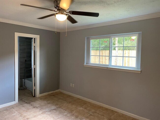 Building Photo - 6211 Westwick Dr