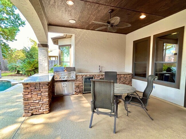 Building Photo - 7511 Raes Creek Dr