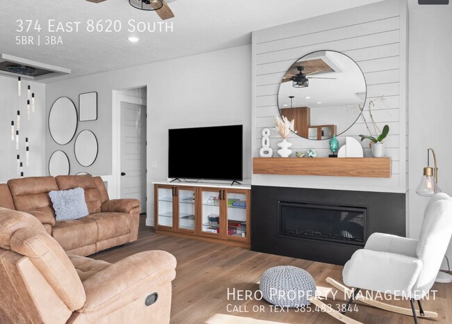 Building Photo - 374 8620 S