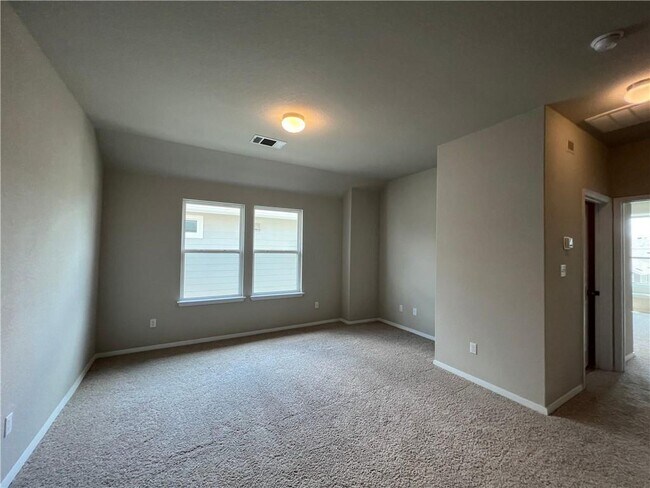 Building Photo - 194 Living Reef Dr