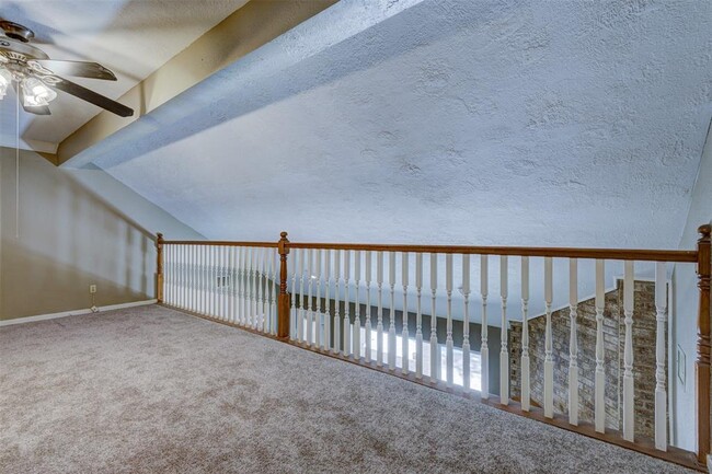 Building Photo - 6502 Inverness Way