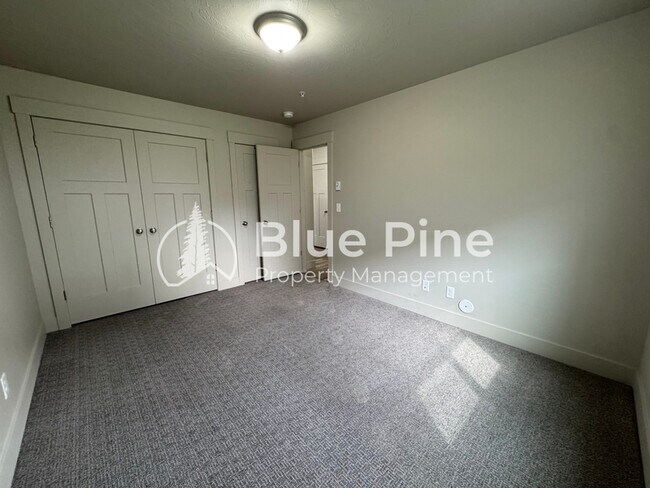 Building Photo - 3570 Colt Cir