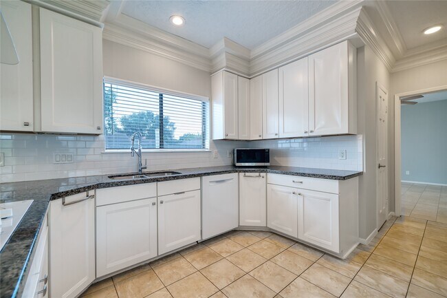 Building Photo - 10919 Villa Lea Ln