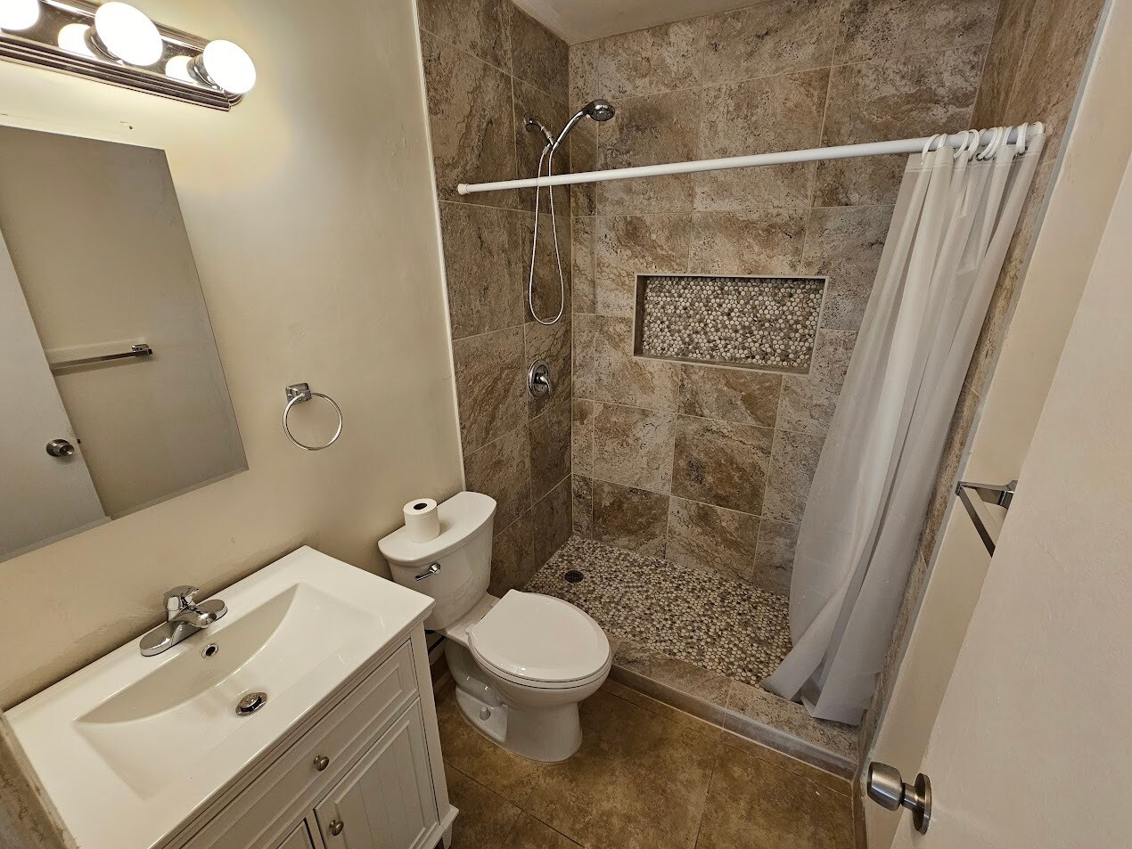 Building Photo - 218 SW 14th St