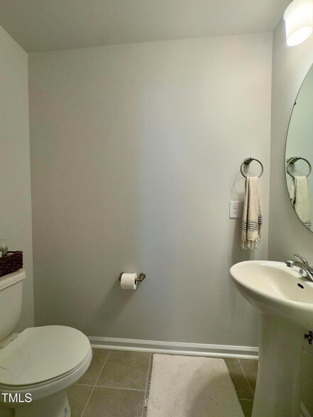 Building Photo - 276 Shingle Oak Rd