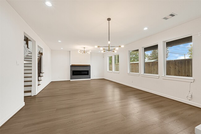 Building Photo - 3613 Gano St