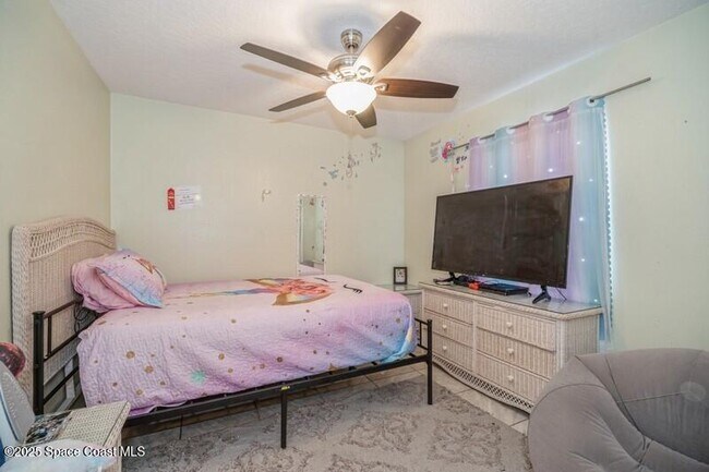 Building Photo - 437 Ward Rd SW