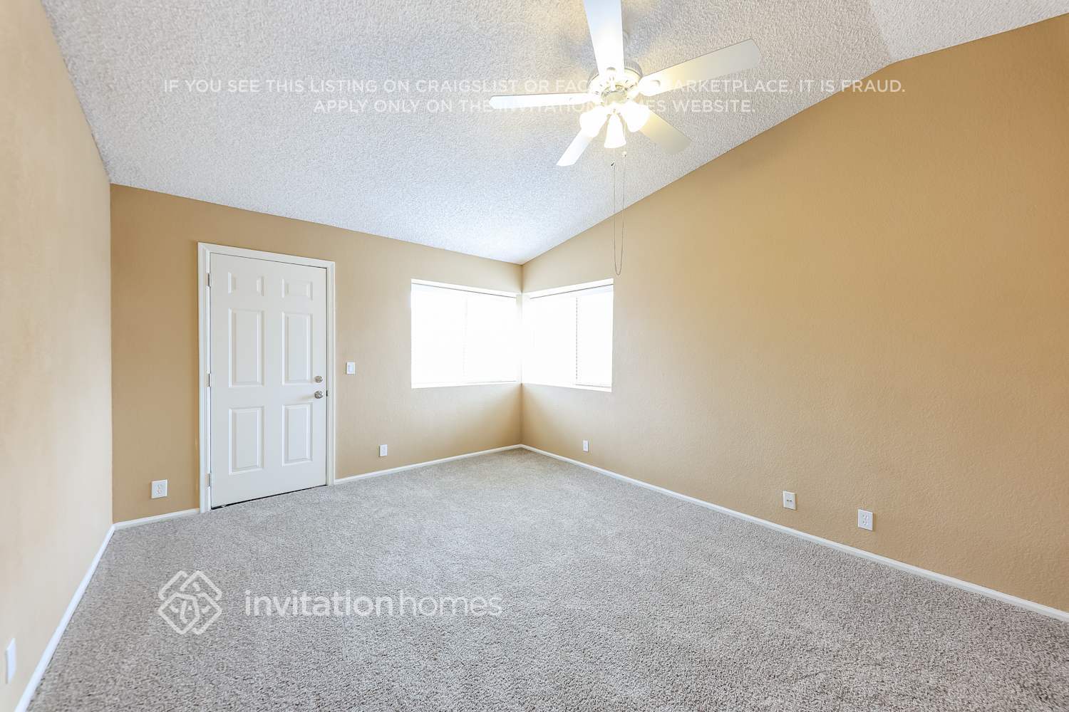Building Photo - 1633 E Wagoner Rd