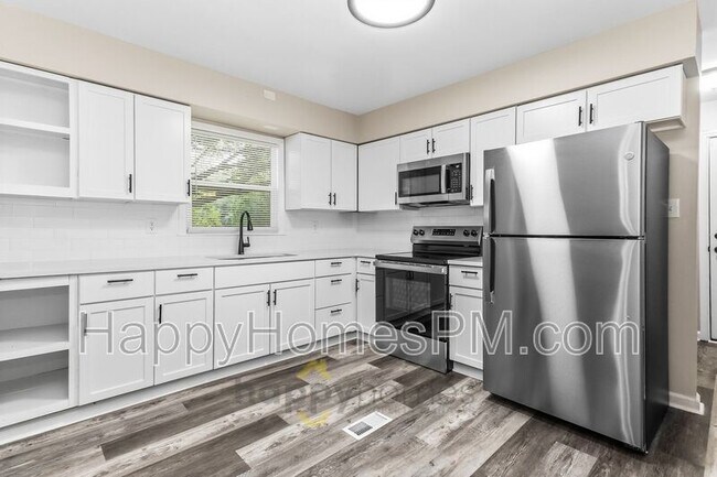 Building Photo - 508 Whiterock Lane