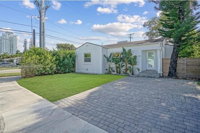 Building Photo - 968 NE 80th St