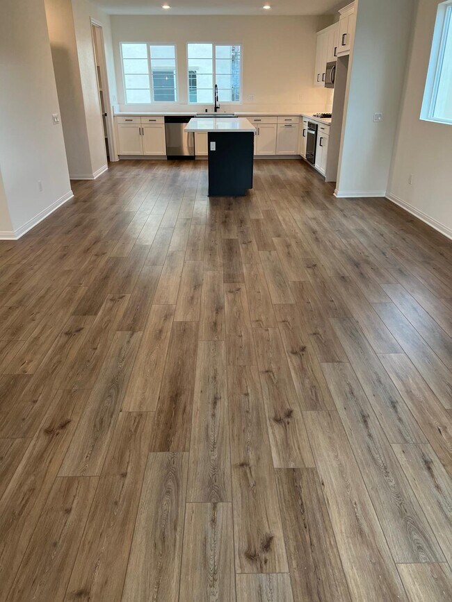 Building Photo - 27717 Stonehurst Ln