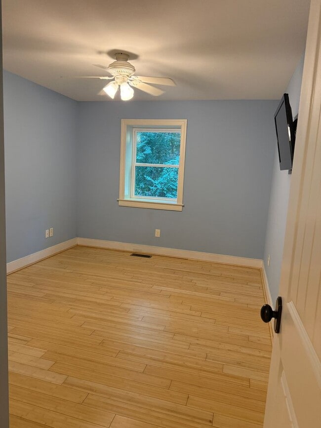 Building Photo - Private basement near UNC campus!