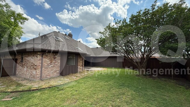 Building Photo - 3513 Diamondhead Dr