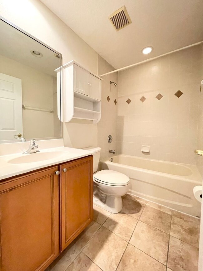 Building Photo - 1349 Whitney Isles Dr
