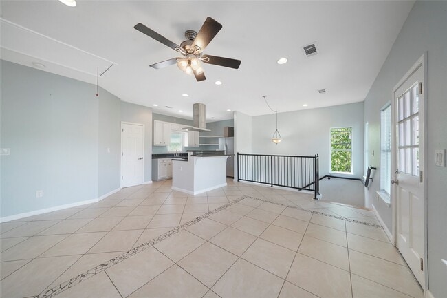 Building Photo - 1213 Wakefield Dr