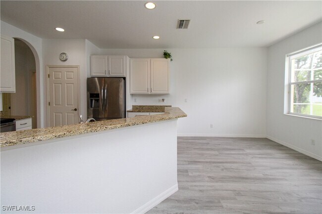 Building Photo - 3927 Aurora Ct