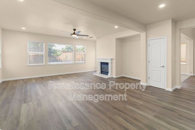 Building Photo - 785 Ellerbrook St