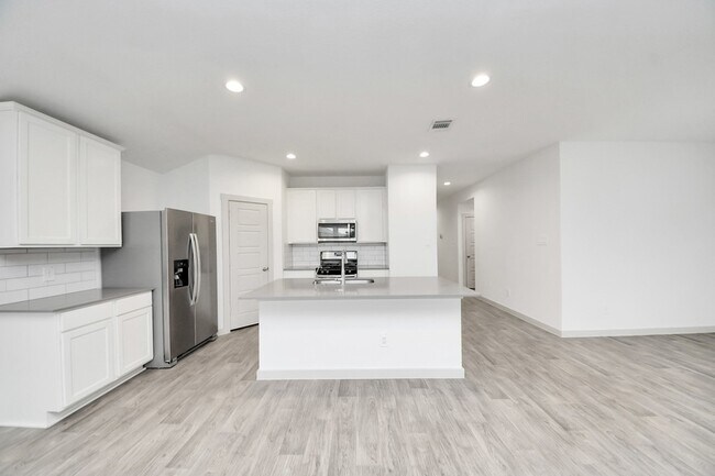 Building Photo - 7803 Golden Rubia Ln