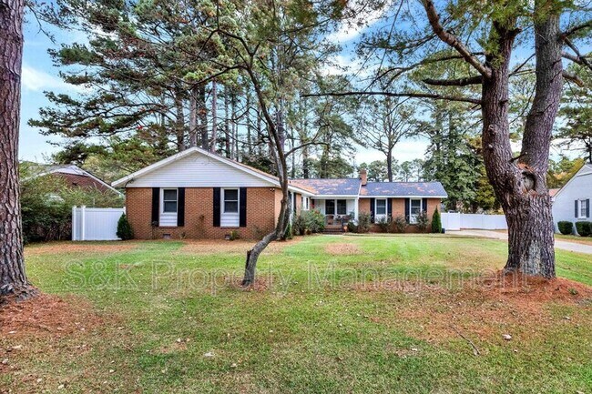 Building Photo - 5524 Briarwood Ln