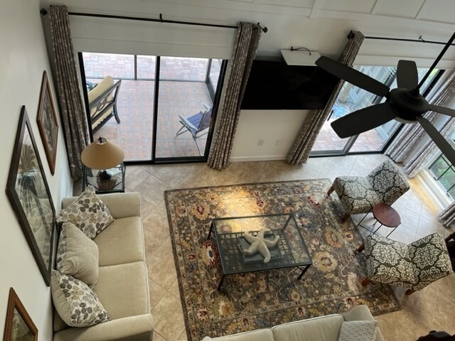 Building Photo - 823 Meadowland Dr