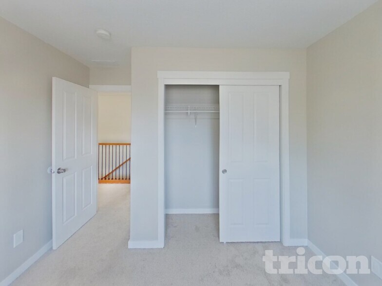 Building Photo - 6500 NE 86th Ave