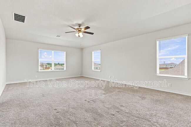 Building Photo - 913 Rolling River