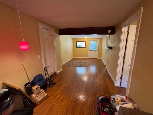 Building Photo - Bellingham 2 bedroom/1 Bathroom