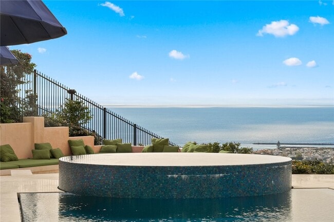 Building Photo - 9 Pelican Crest Dr