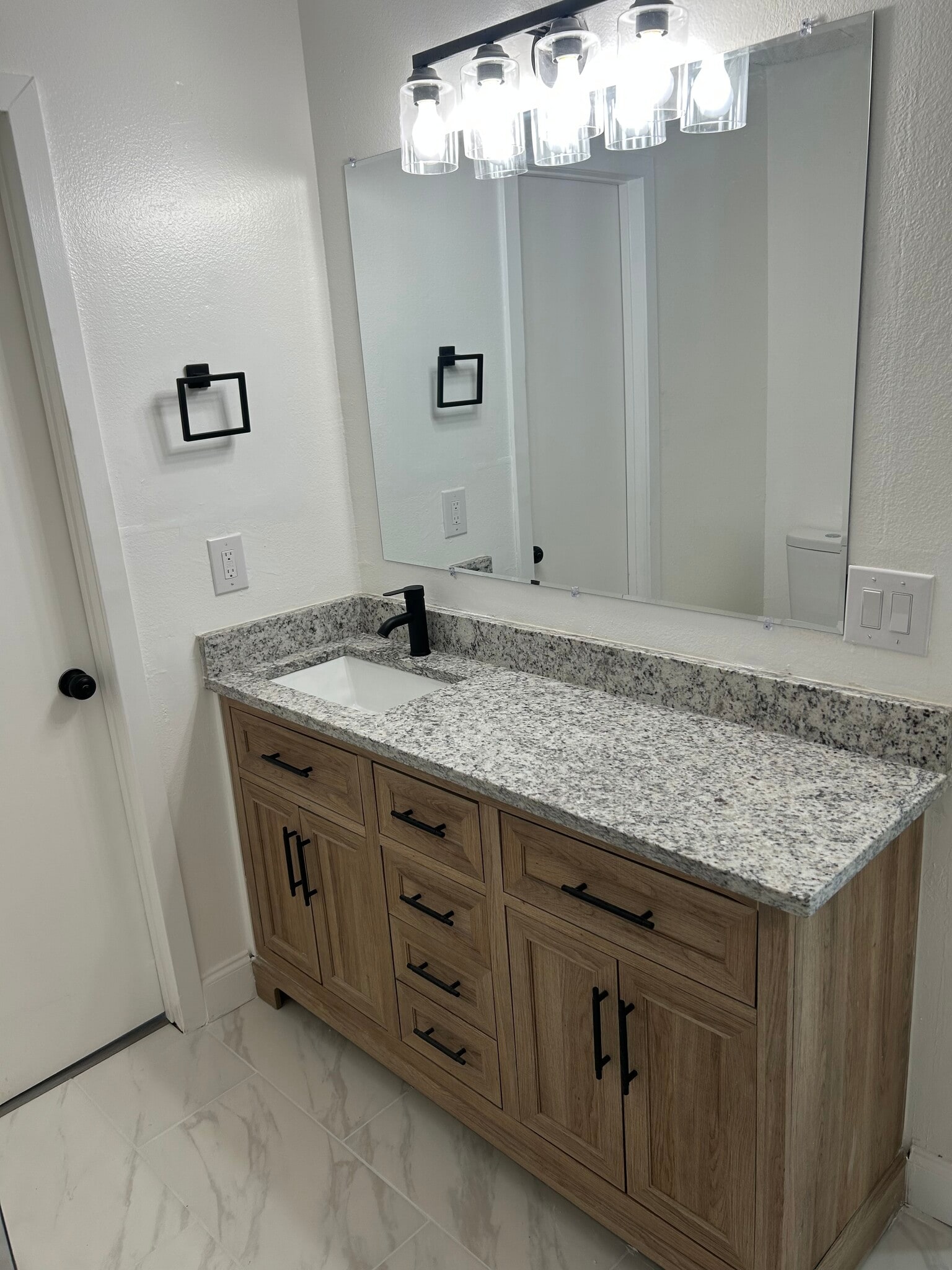 Building Photo - 12219 Armenia Gables Cir