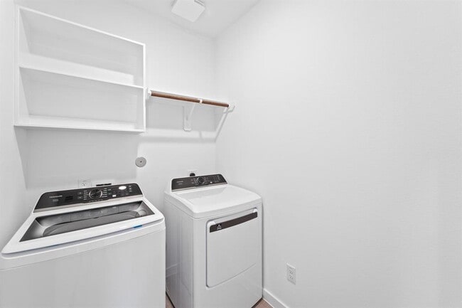 Building Photo - 22140 Juniper Crossing Dr